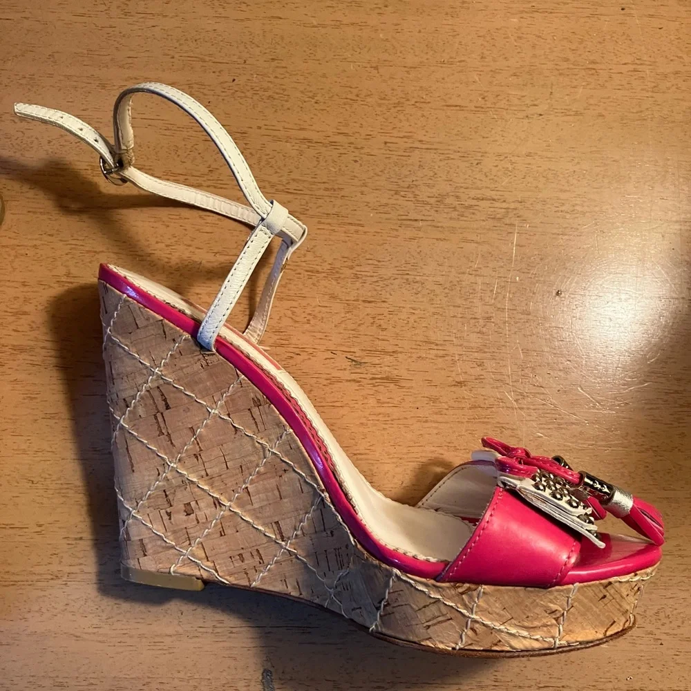 Jessica Simpson good platform